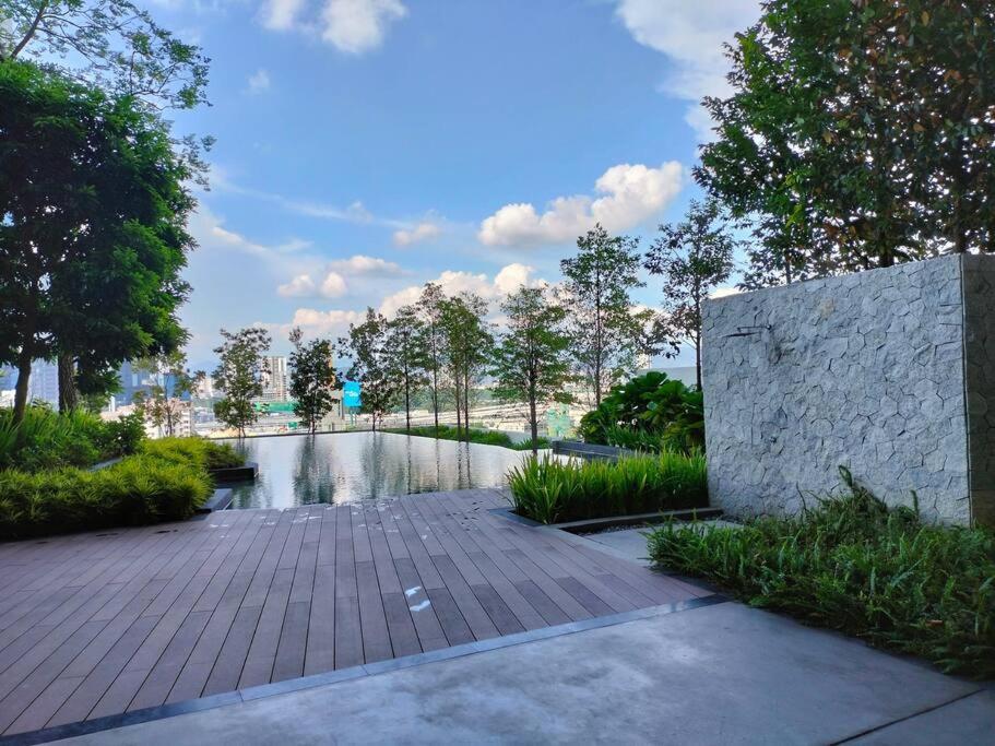 Modern Haven Premium Amenities 2 3 Beds *
