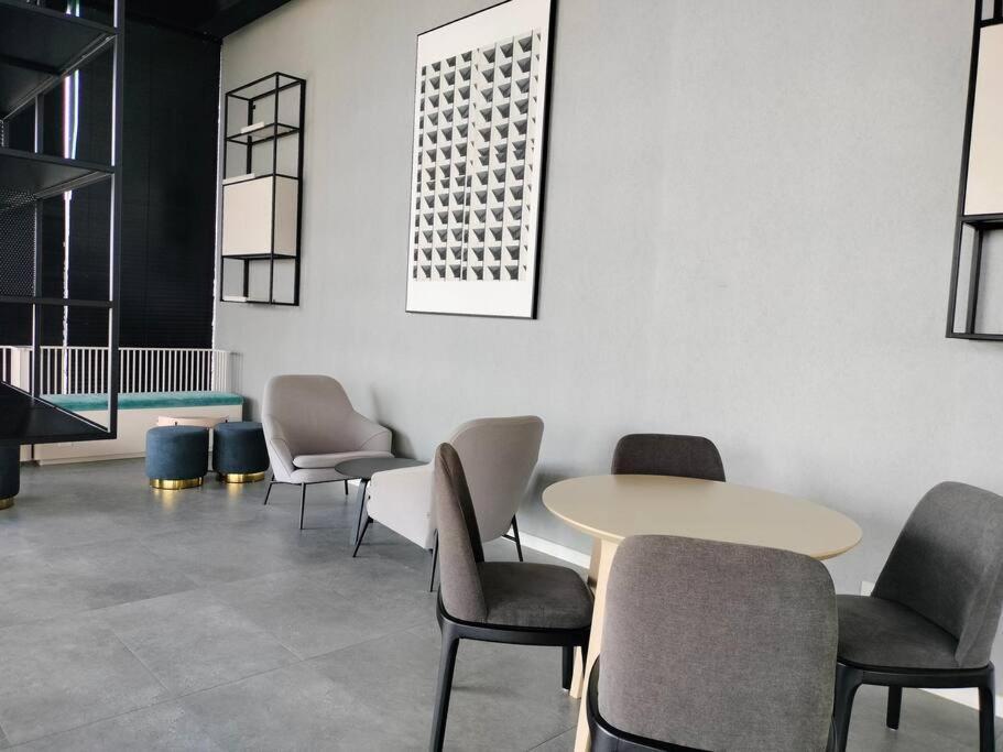Modern Haven Premium Amenities 2 3 Beds Pangsapuri