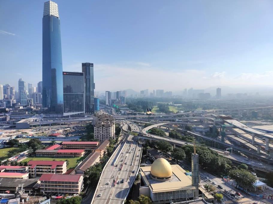 Modern Haven Premium Amenities 2 3 Beds Apartemen Kuala Lumpur
